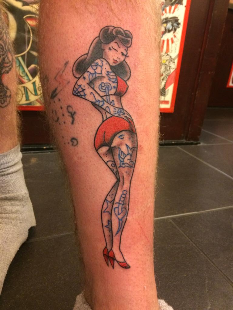 Tatuajes Pin Up: Colgados en la piel 56