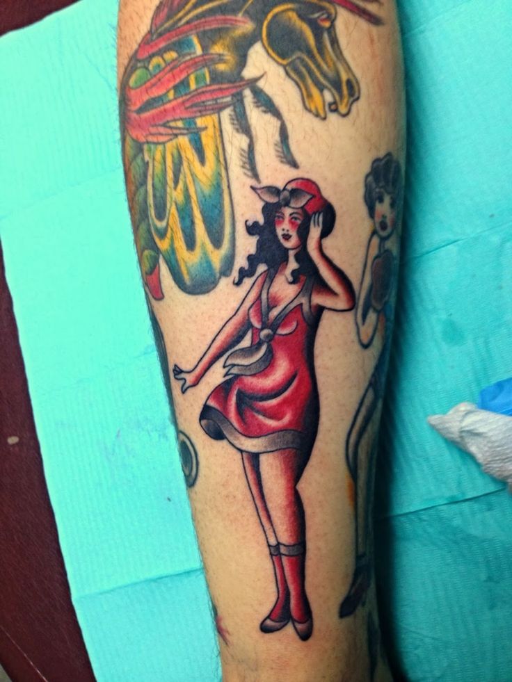 Tatuajes Pin Up: Colgados en la piel 58 Tatuajes Pin Up: Colgados en la piel 58