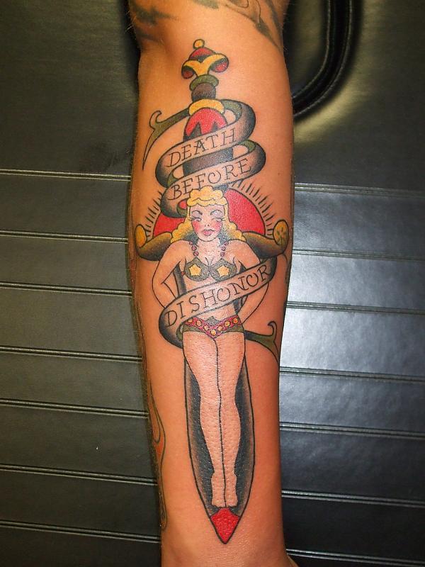 Tatuajes Pin Up: Colgados en la piel 64