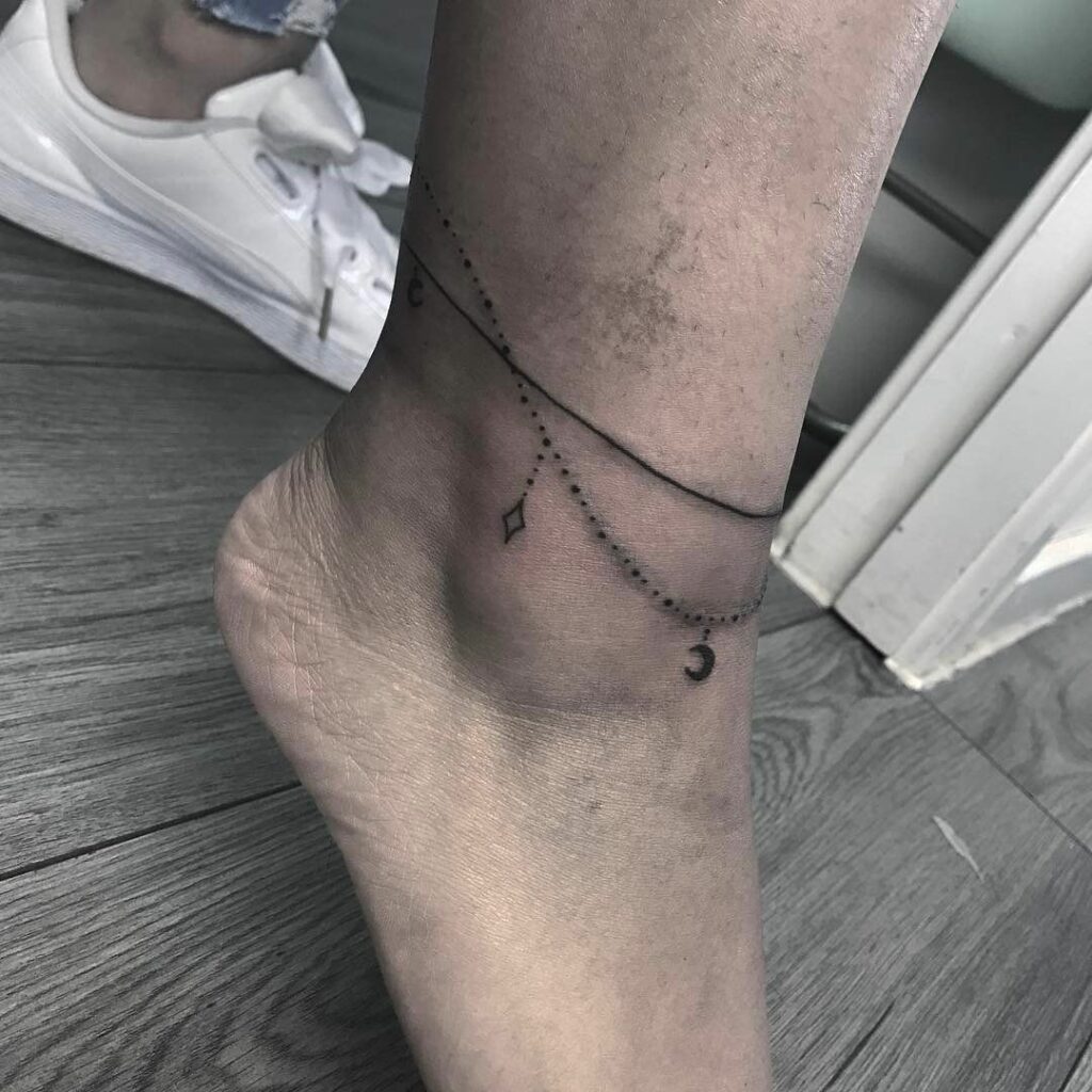 66 Ideas de Tatuajes de Pulseras 9