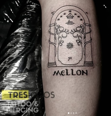 69 Tatuajes del Señor de los anillos: magia en la piel 68 69 Tatuajes del Señor de los anillos: magia en la piel 68