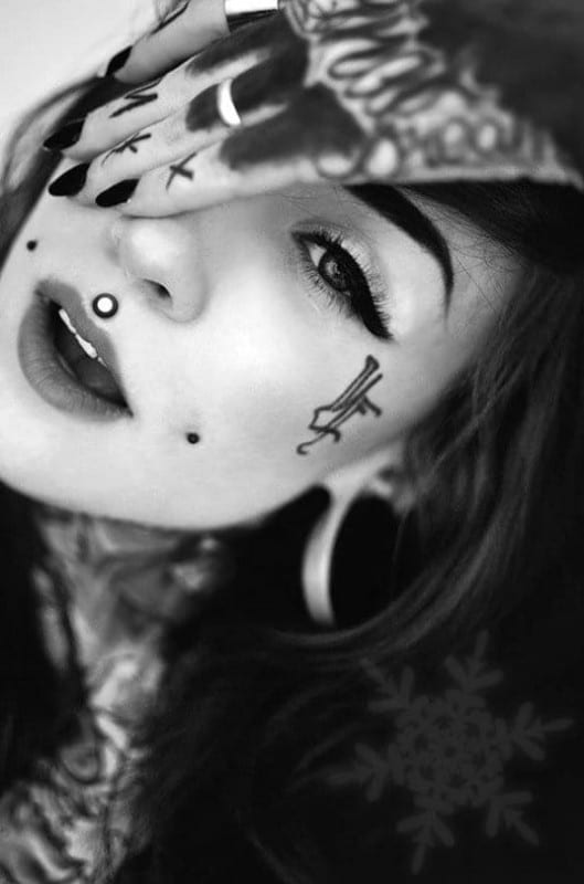 Tatuajes en la cara: ¿Irreverentes o perturbados? 12 Tatuajes en la cara: ¿Irreverentes o perturbados? 12
