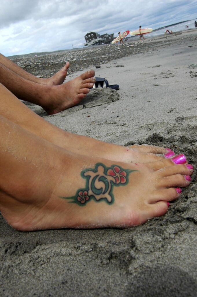 63 Ideas de Tatuajes en los Pies 21