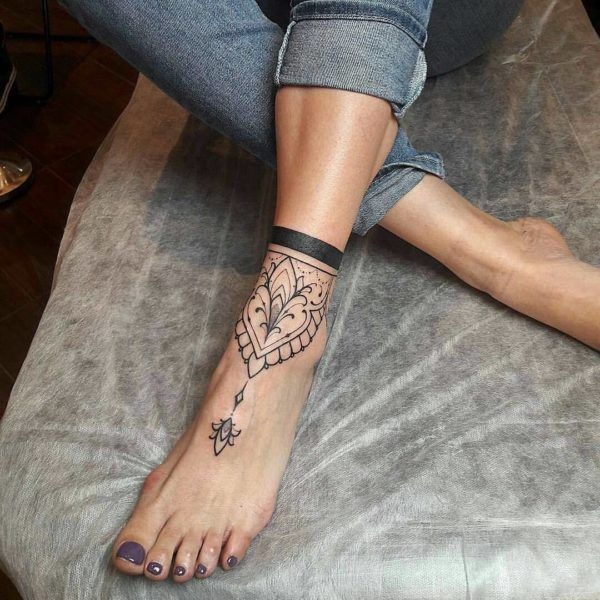 63 Ideas de Tatuajes en los Pies 34