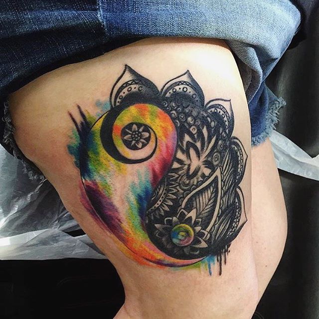 Tatuajes del Yin Yang: el equilibrio entre el bien y el mal 100