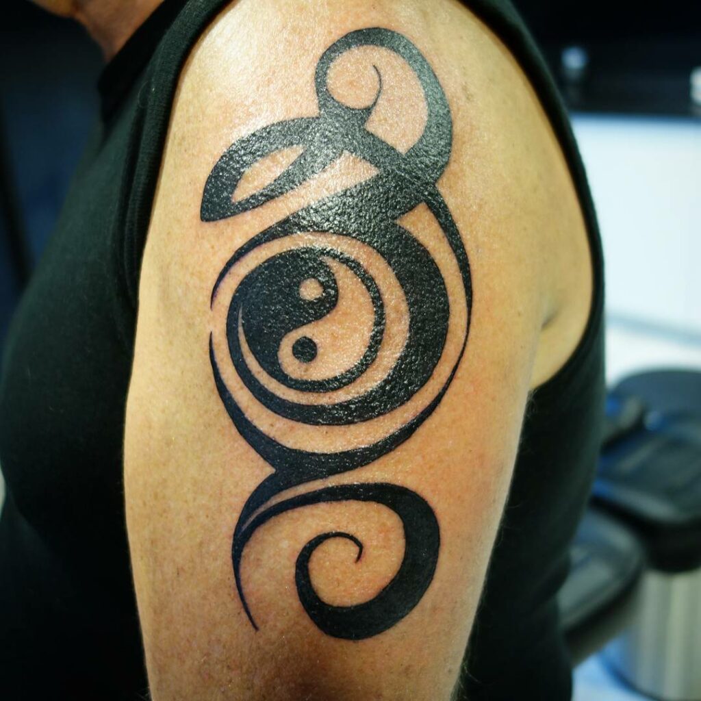 Tatuajes del Yin Yang: el equilibrio entre el bien y el mal 101