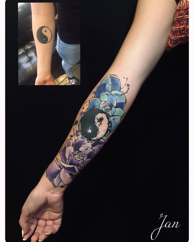 Tatuajes del Yin Yang: el equilibrio entre el bien y el mal 102