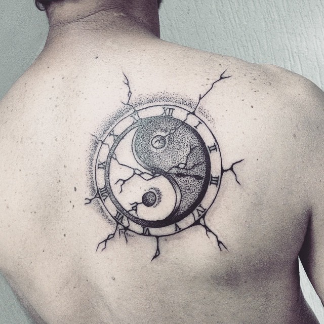 Tatuajes del Yin Yang: el equilibrio entre el bien y el mal 108