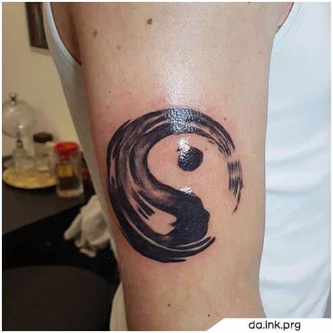 Tatuajes del Yin Yang: el equilibrio entre el bien y el mal 121