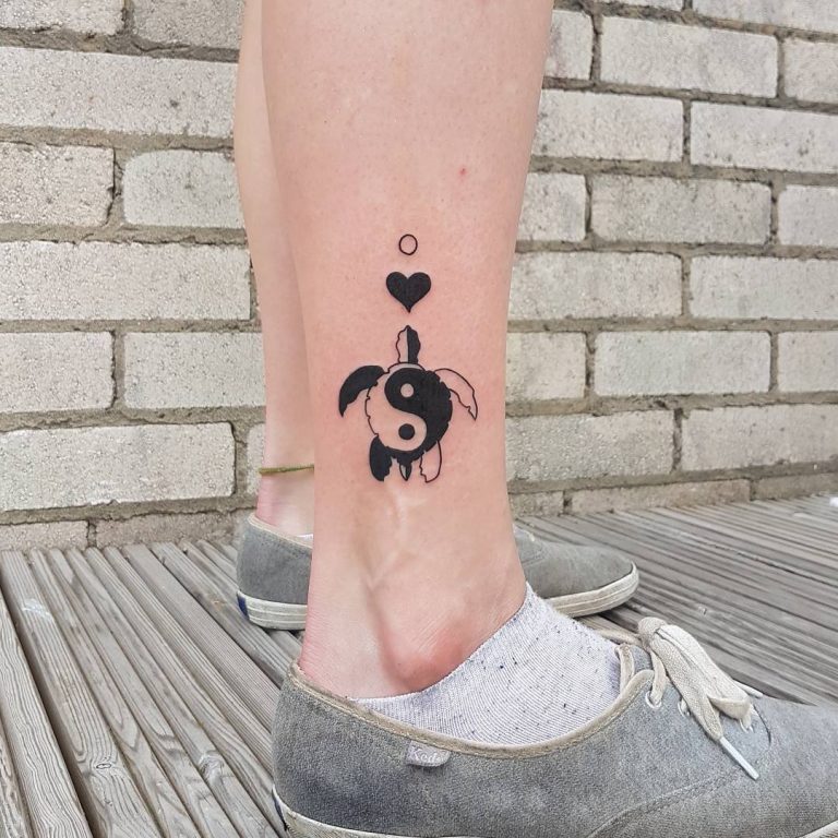 Tatuajes del Yin Yang: el equilibrio entre el bien y el mal 17