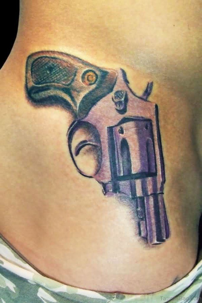 Ideas de Tatuajes de Pistolas: Símbolos de Poder 21 Ideas de Tatuajes de Pistolas: Símbolos de Poder 21
