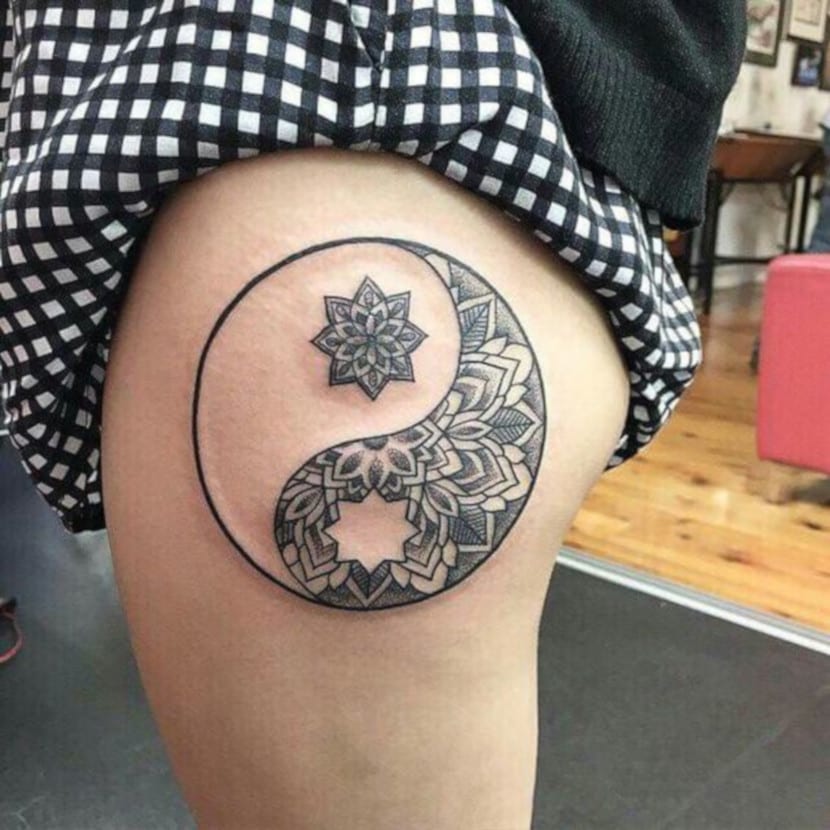 Tatuajes del Yin Yang: el equilibrio entre el bien y el mal 29