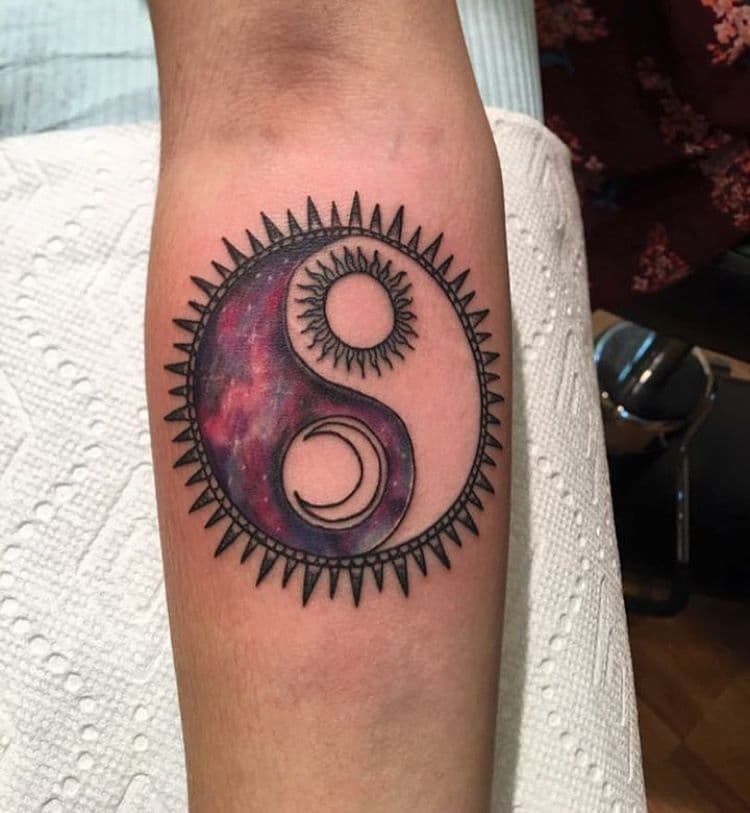 Tatuajes del Yin Yang: el equilibrio entre el bien y el mal 33