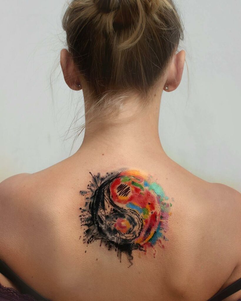 Tatuajes del Yin Yang: el equilibrio entre el bien y el mal 36