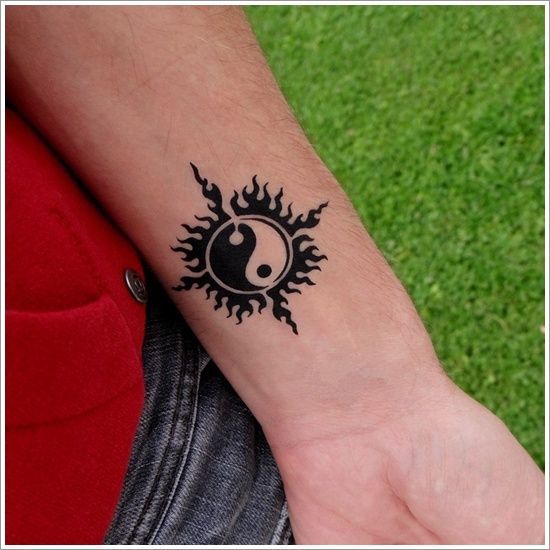 Tatuajes del Yin Yang: el equilibrio entre el bien y el mal 37