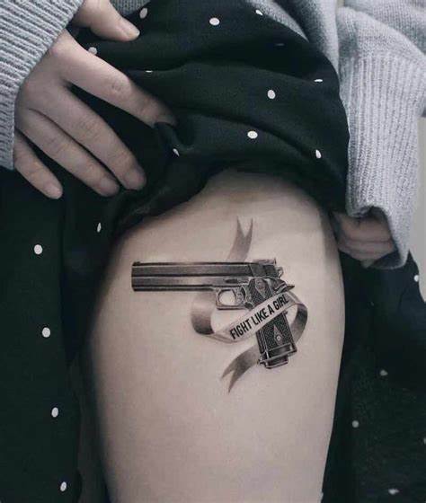 Ideas de Tatuajes de Pistolas: Símbolos de Poder 5 Ideas de Tatuajes de Pistolas: Símbolos de Poder 5