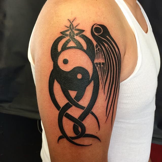 Tatuajes del Yin Yang: el equilibrio entre el bien y el mal 54