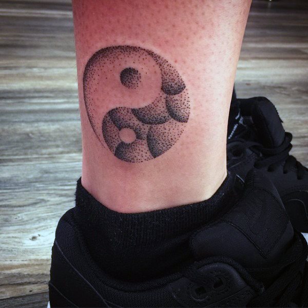 Tatuajes del Yin Yang: el equilibrio entre el bien y el mal 58