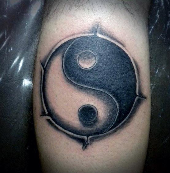 Tatuajes del Yin Yang: el equilibrio entre el bien y el mal 66