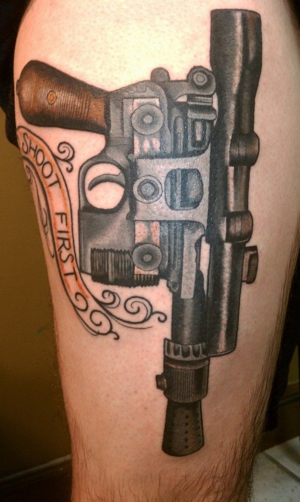 Ideas de Tatuajes de Pistolas: Símbolos de Poder 74 Ideas de Tatuajes de Pistolas: Símbolos de Poder 74