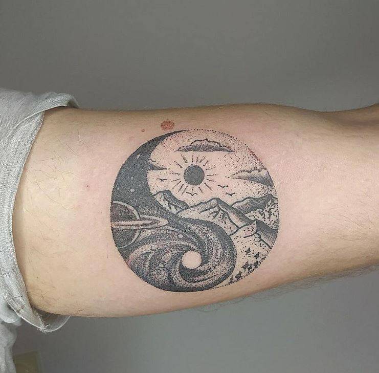 Tatuajes del Yin Yang: el equilibrio entre el bien y el mal 82