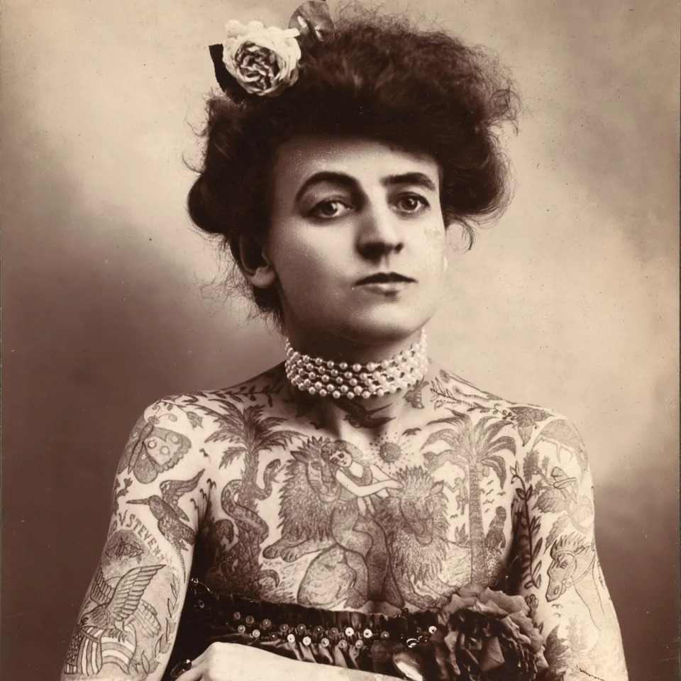 Mujeres que revolucionaron el mundo del tatuaje en pleno siglo XIX 7