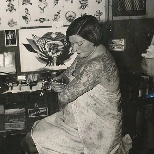 Mujeres que revolucionaron el mundo del tatuaje en pleno siglo XIX 12 Mujeres que revolucionaron el mundo del tatuaje en pleno siglo XIX 12