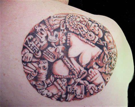 Tatuajes de diosas aztecas: mujeres al poder 16