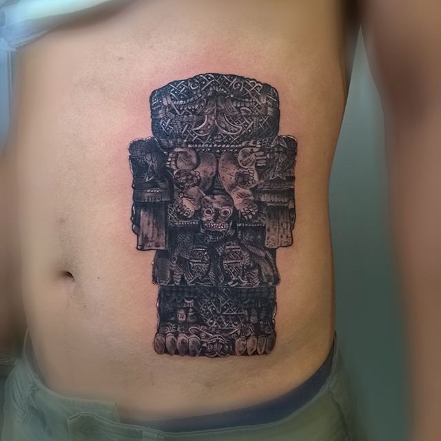 Tatuajes de diosas aztecas: mujeres al poder 22