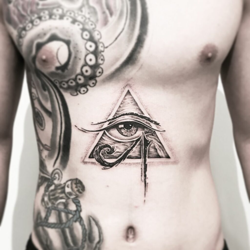 72 Tatuajes del Ojo de Horus: Todo lo ve 5