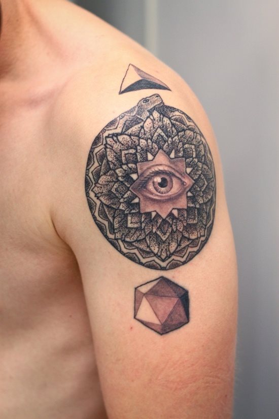 72 Tatuajes del Ojo de Horus: Todo lo ve 46