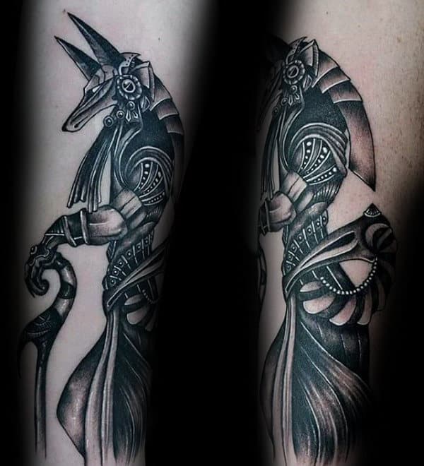 Tatuajes de Anubis: protector de los muertos 17 Tatuajes de Anubis: protector de los muertos 17