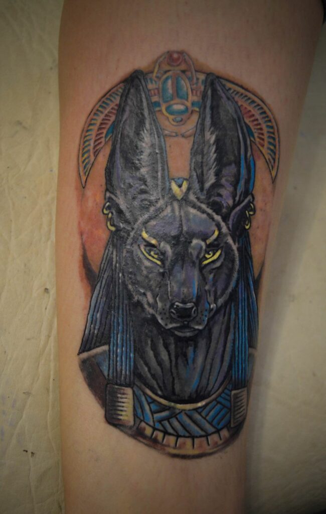 Tatuajes de Anubis: protector de los muertos 28 Tatuajes de Anubis: protector de los muertos 28