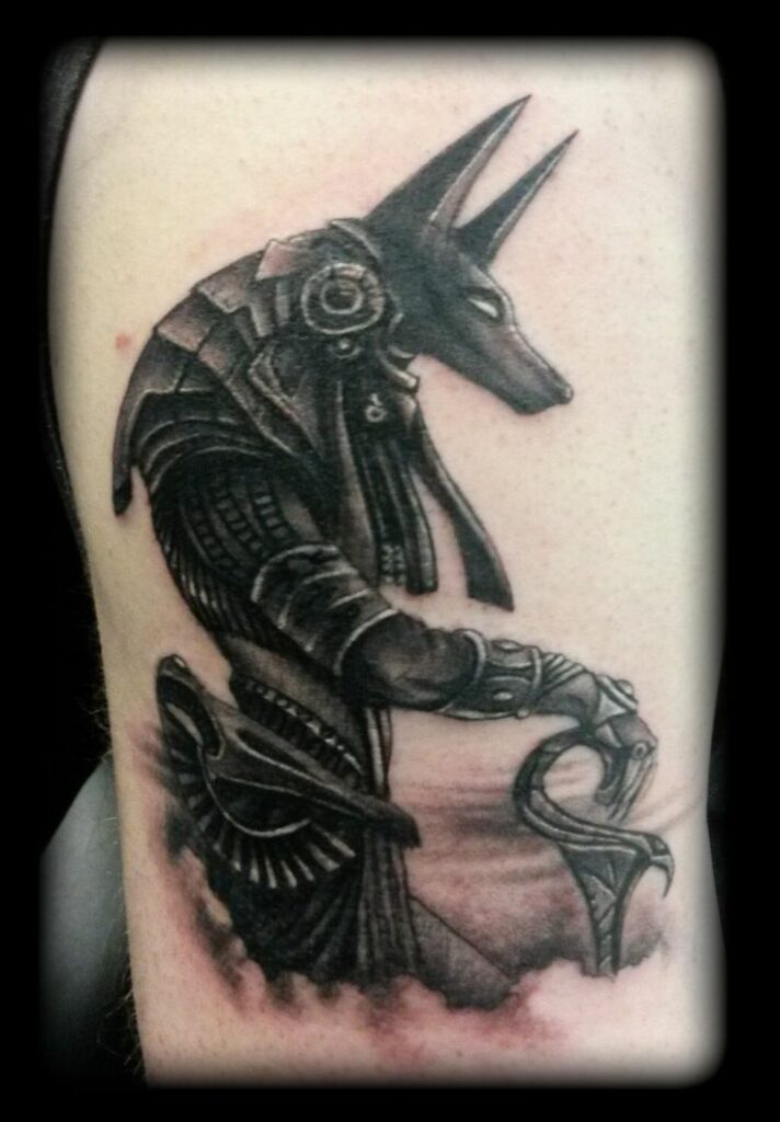 Tatuajes de Anubis: protector de los muertos 40 Tatuajes de Anubis: protector de los muertos 40