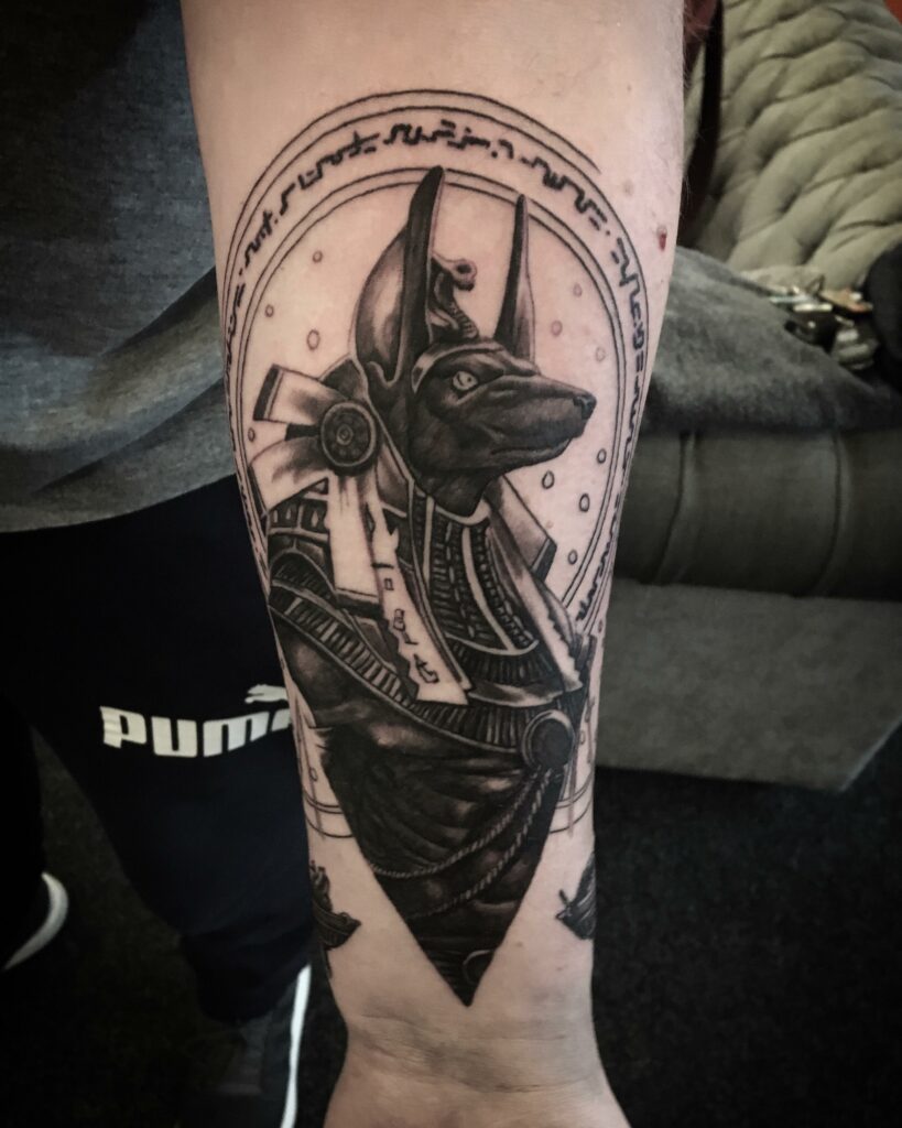 Tatuajes de Anubis: protector de los muertos 42 Tatuajes de Anubis: protector de los muertos 42