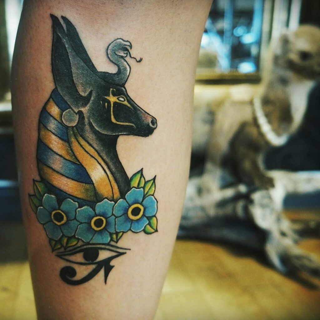 Tatuajes de Anubis: protector de los muertos 43 Tatuajes de Anubis: protector de los muertos 43