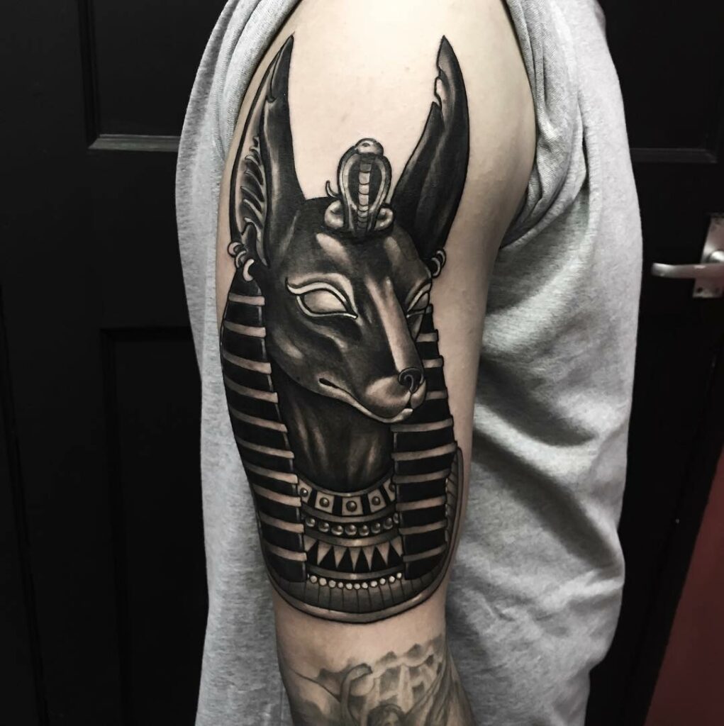 Tatuajes de Anubis: protector de los muertos 45 Tatuajes de Anubis: protector de los muertos 45