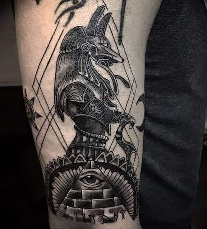 Tatuajes de Anubis: protector de los muertos 49 Tatuajes de Anubis: protector de los muertos 49