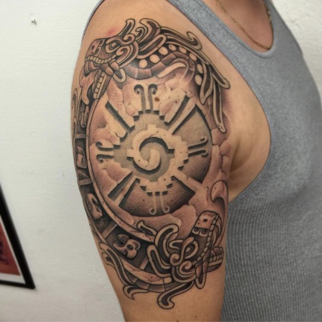 Tatuajes Mayas: la búsqueda incesante del conocimiento 24 Tatuajes Mayas: la búsqueda incesante del conocimiento 24