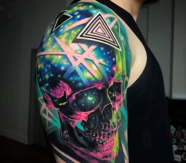 +42 Tatuajes de Calaveras: Ideas y Significados 38 +42 Tatuajes de Calaveras: Ideas y Significados 38