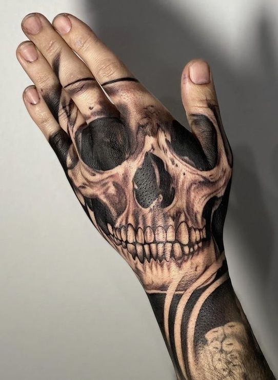 +42 Tatuajes de Calaveras: Ideas y Significados 46 +42 Tatuajes de Calaveras: Ideas y Significados 46