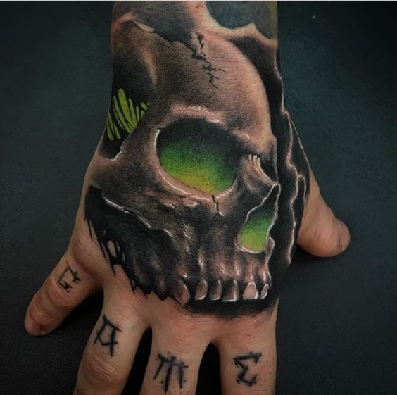 +42 Tatuajes de Calaveras: Ideas y Significados 49 +42 Tatuajes de Calaveras: Ideas y Significados 49