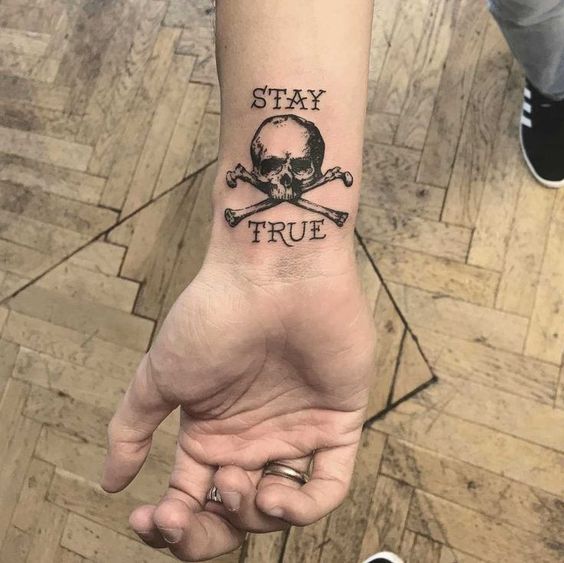 +42 Tatuajes de Calaveras: Ideas y Significados 27 +42 Tatuajes de Calaveras: Ideas y Significados 27