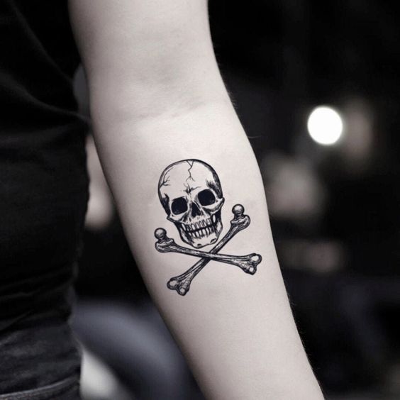 +42 Tatuajes de Calaveras: Ideas y Significados 33 +42 Tatuajes de Calaveras: Ideas y Significados 33