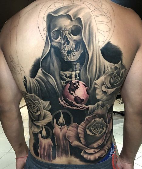 45 Mejores Tatuajes de la Santa Muerte con Significados 16